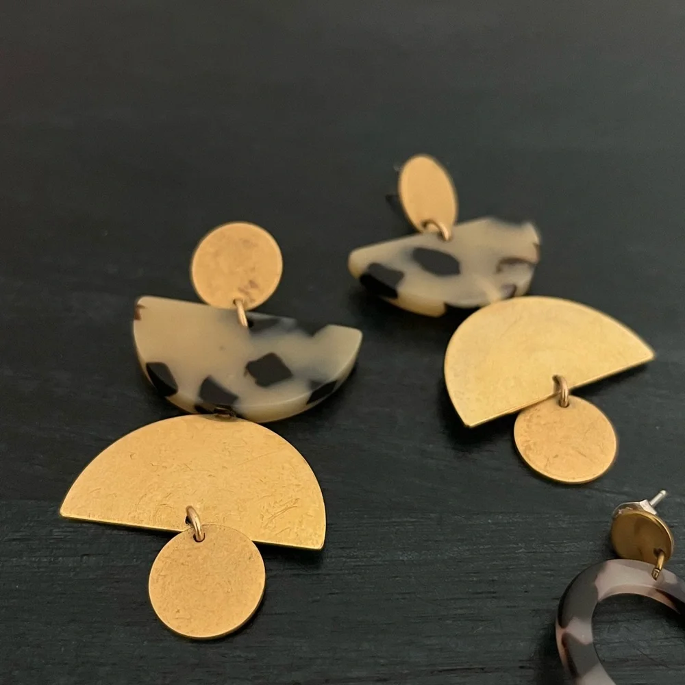 ✨ Modern Earring Bundle ✨ - Picture 4 of 6